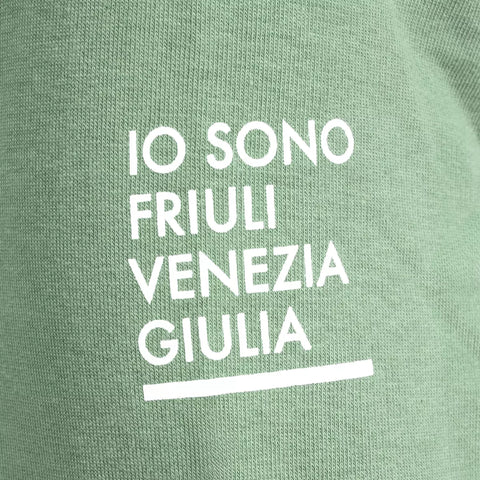 Dettaglio logo della felpa Io Sono Friuli Venezia Giulia