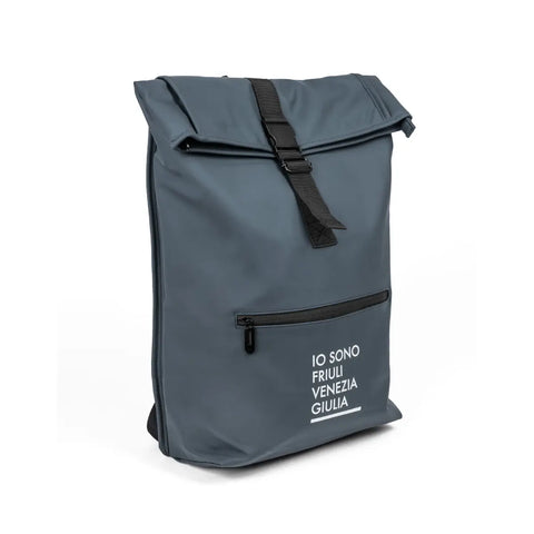 Zaino porta pc blu roll-top con tasca davanti e logo bianco Io Sono Friuli Venezia Giulia